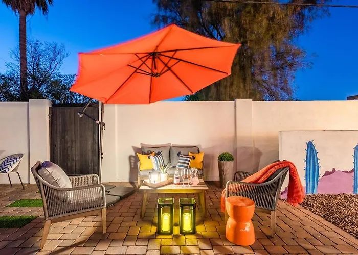 5 Mins Old Town!heated Pool!minigolf!bbq!firepit Holiday home Scottsdale