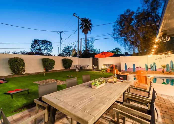 Holiday home 5 Mins Old Town!heated Pool!minigolf!bbq!firepit