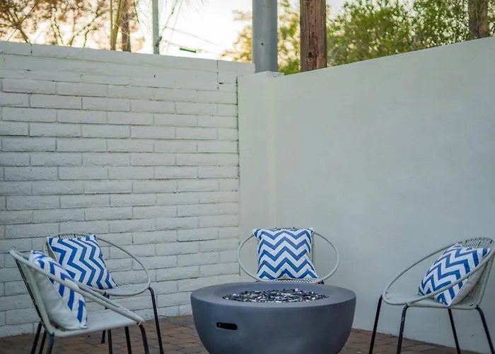Holiday home 5 Mins Old Town!heated Pool!minigolf!bbq!firepit Scottsdale