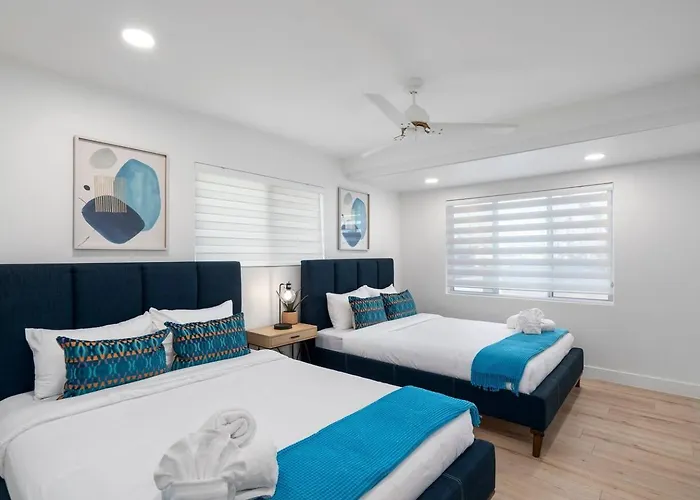 Holiday home 5 Mins Old Town!heated Pool!minigolf!bbq!firepit