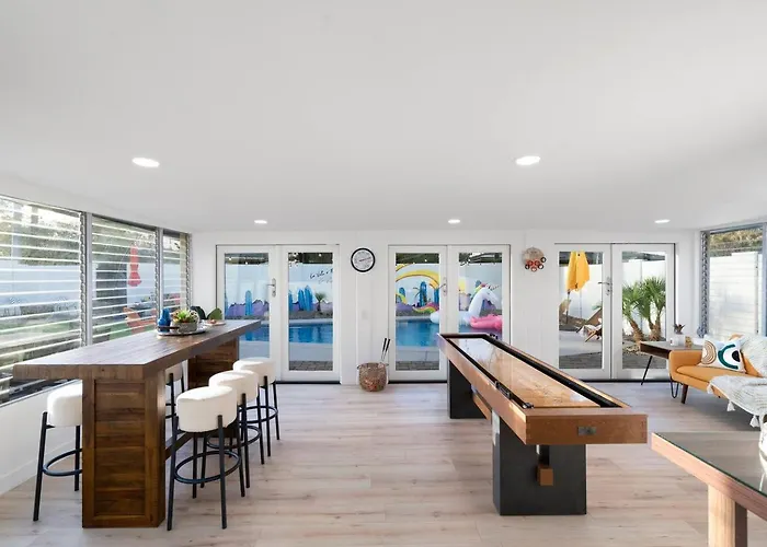 Holiday home 5 Mins Old Town!heated Pool!minigolf!bbq!firepit Scottsdale