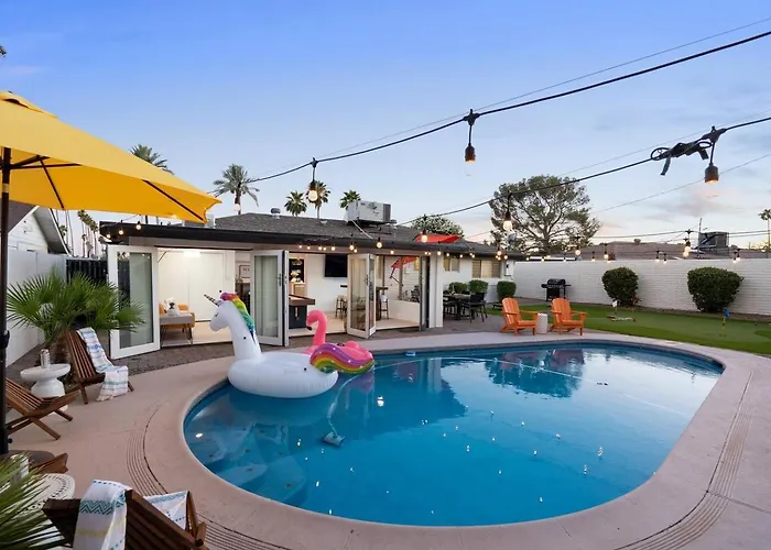 5 Mins Old Town!heated Pool!minigolf!bbq!firepit Holiday home Scottsdale