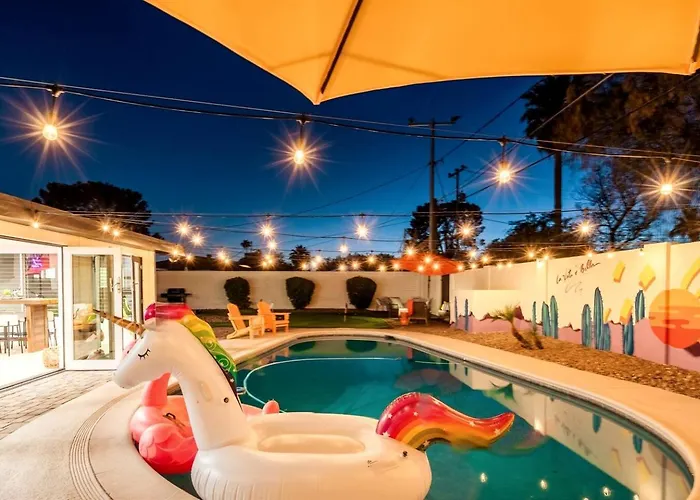 Holiday home 5 Mins Old Town!heated Pool!minigolf!bbq!firepit *