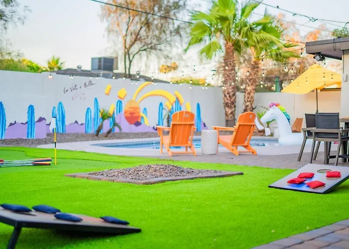 5 Mins Old Town!heated Pool!minigolf!bbq!firepit Holiday home Scottsdale
