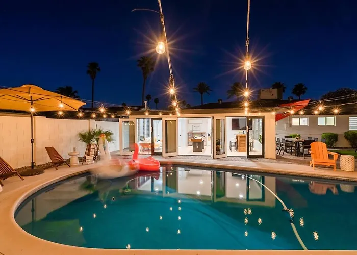 Holiday home 5 Mins Old Town!heated Pool!minigolf!bbq!firepit Scottsdale